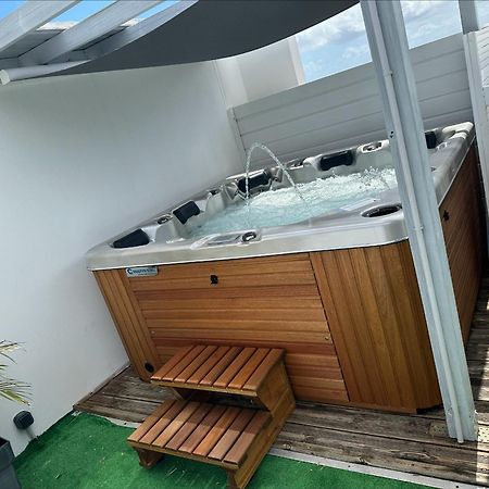 Ferienwohnung Appart'Eden : Vue Panoramique Sur Saint-Denis Sainte-Clotilde Exterior foto