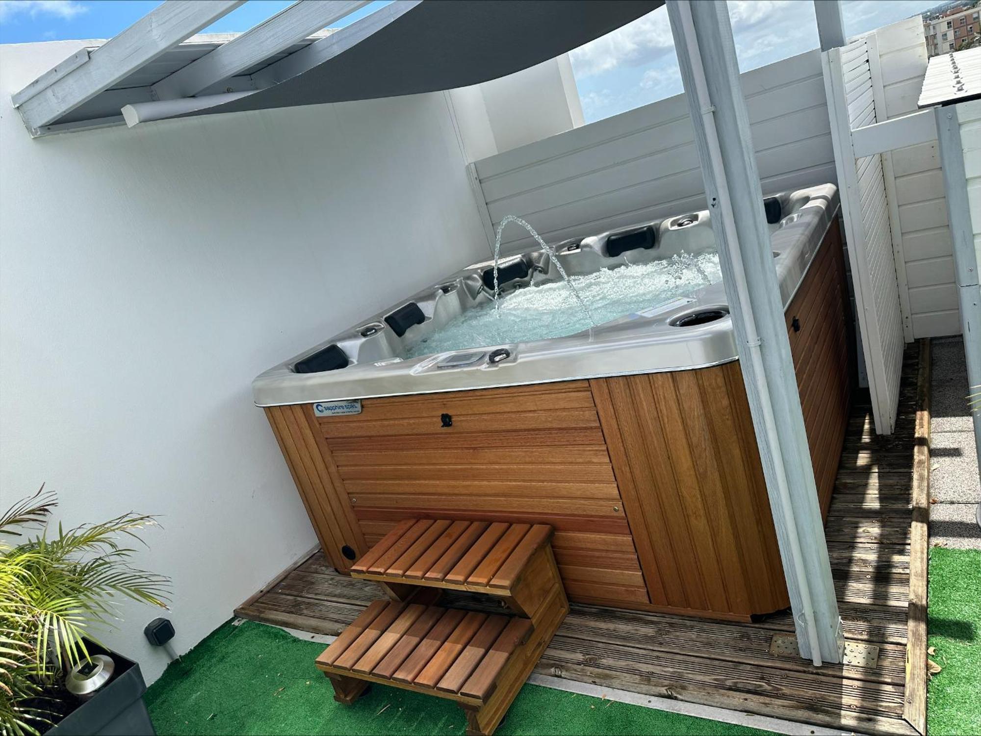Ferienwohnung Appart'Eden : Vue Panoramique Sur Saint-Denis Sainte-Clotilde Exterior foto